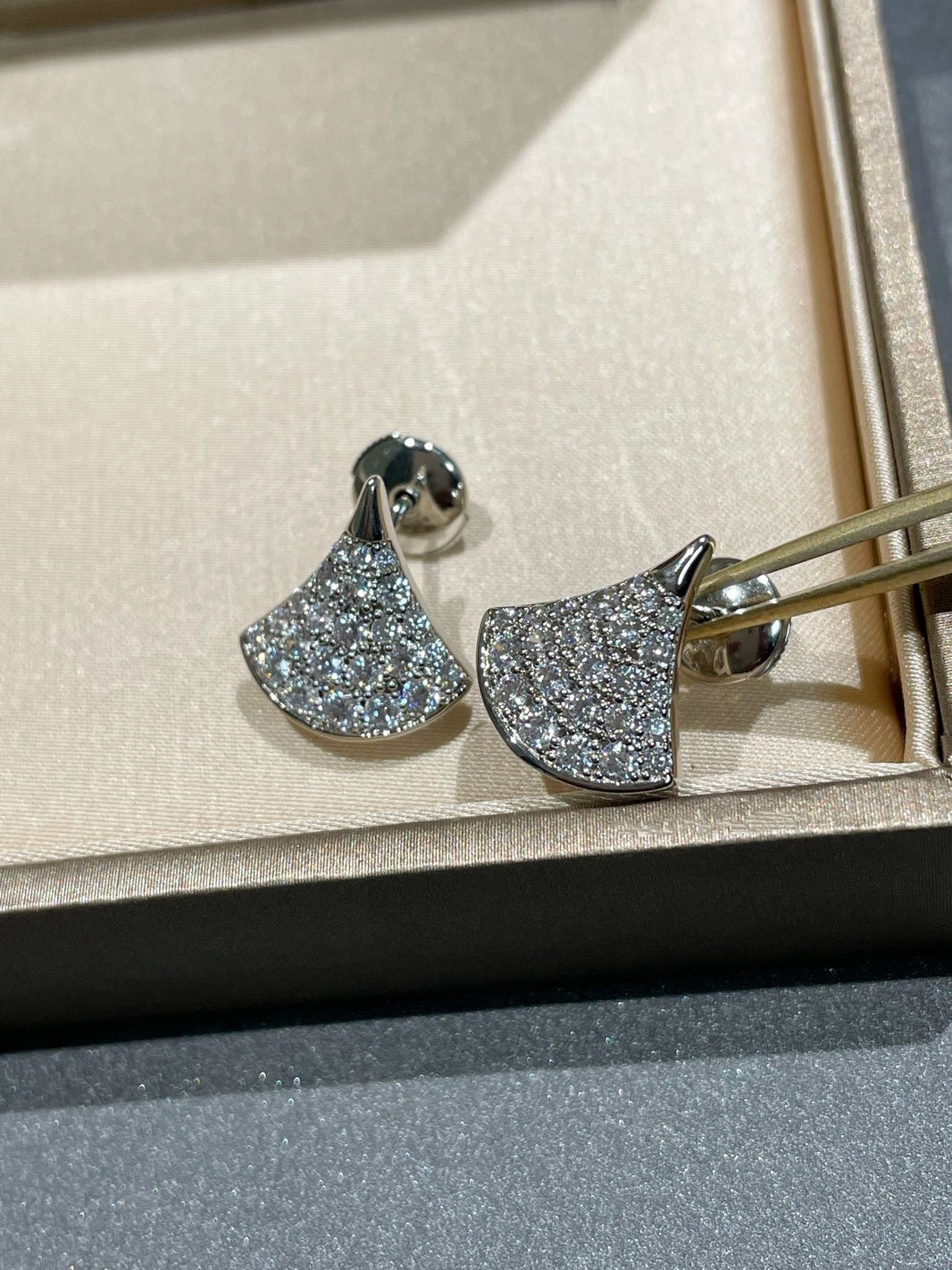 [Luna Brilliance]DREAM STUD EARRINGS DIAMOND
