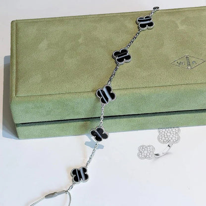 [Luna Brilliance]CLOVER 5 MOTIF PULSAR STONE BRACELET COLLECTION