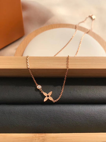 [Lunabriance]BLOSSOM PENDANT PINK GOLD AND DIAMOND